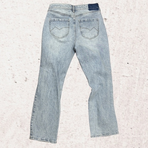 Women's Straight Leg Jeans - Light Blue - Picture 2 of 4